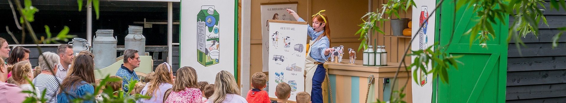 Boerenkartheater melkshow bij avonturenboerderij molenwaard