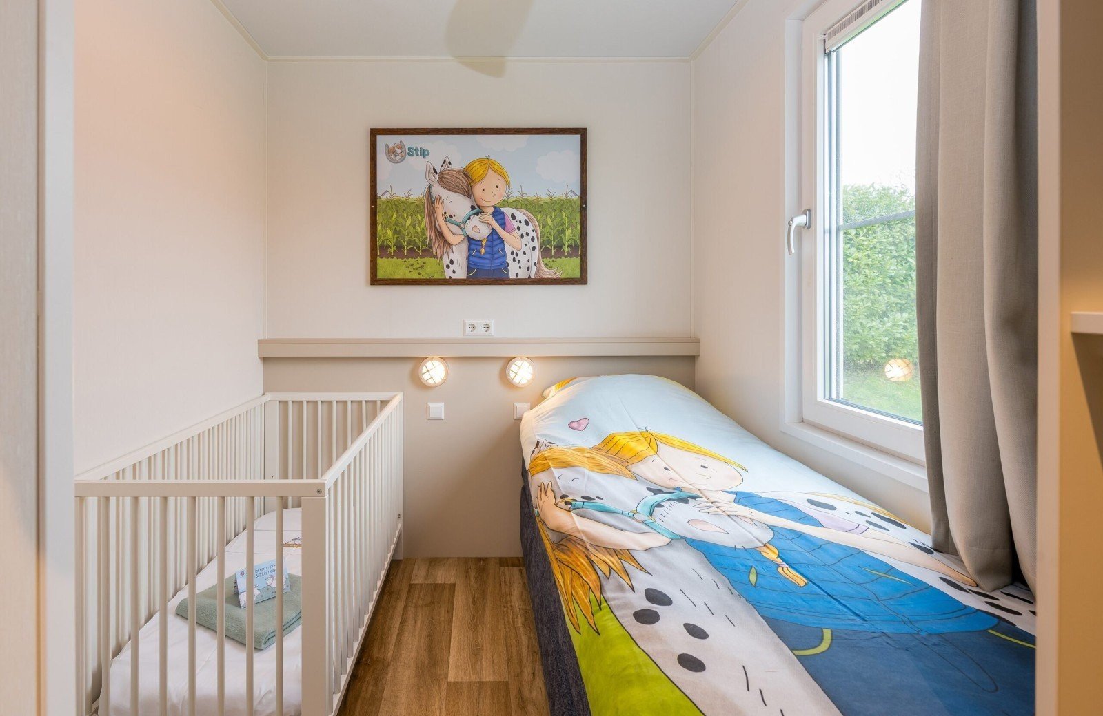 Stip de pony huisje slaapkamer bij Familie Resort Molenwaard