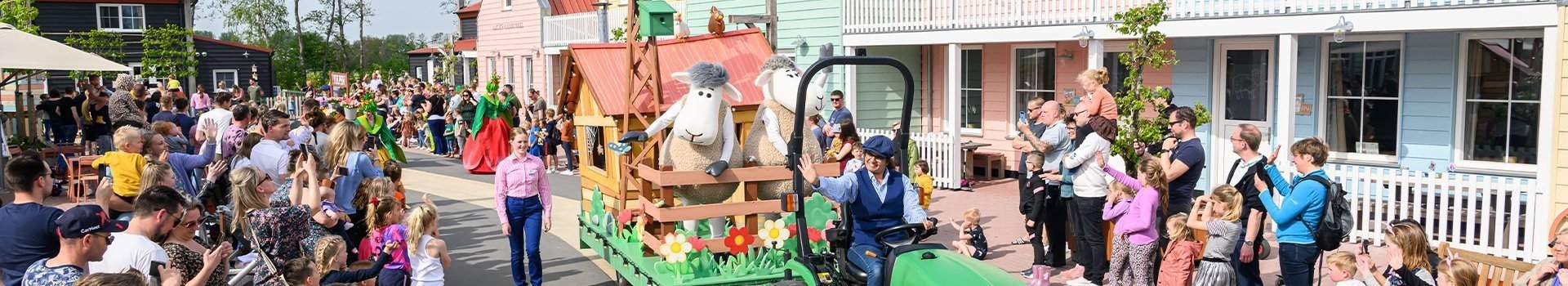 Lente parade bij familie resort molenwaard