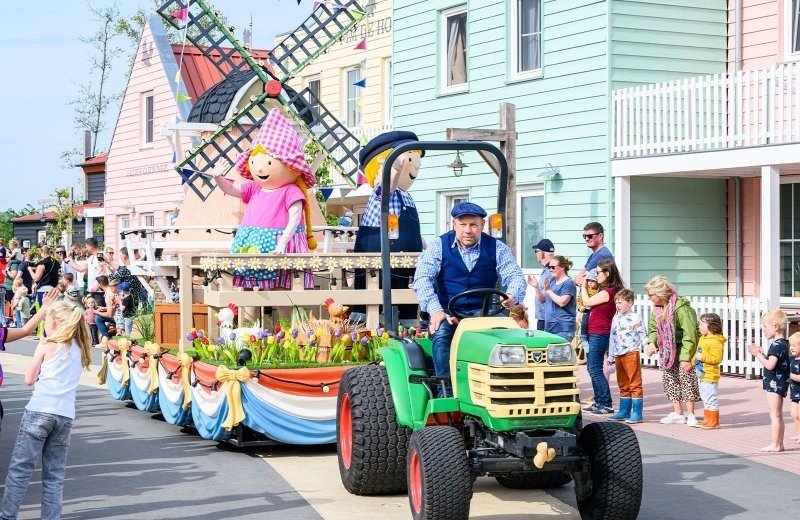 Parade bij familie resort molenwaard